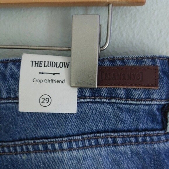 NWT BlankNYC | The Ludlow crop girlfriend size 29  distress 100% organic cotton - Picture 8 of 11